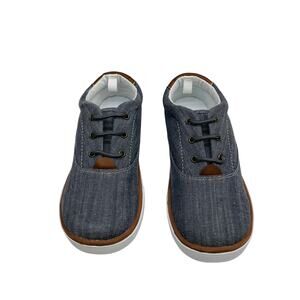 NWT Baby Deer Size 10 Gray Canvas Lace Up Sneakers